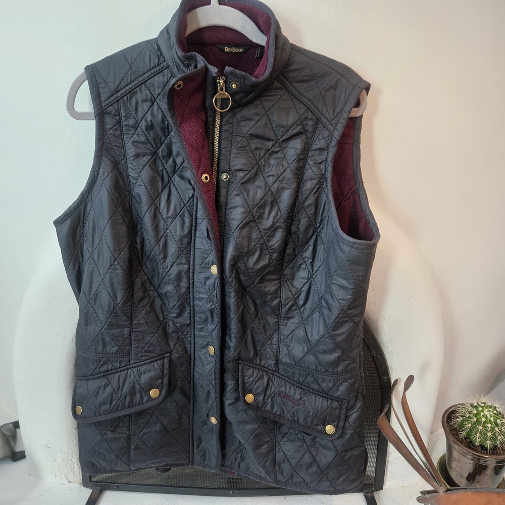 Women's Size 14 Black Quilted Barbour Vest
